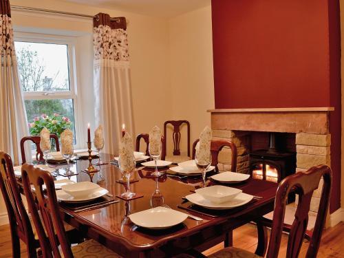 Hollybank House