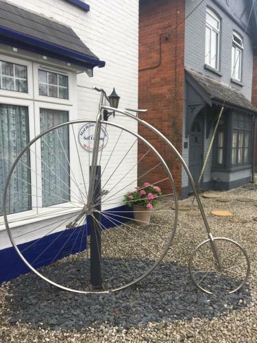 Penny Farthing Hotel & Cottages