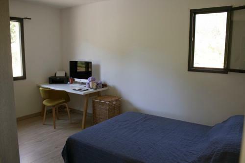 Villa En Campagne Proven�ale Avec Piscine