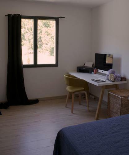 Villa En Campagne Proven�ale Avec Piscine