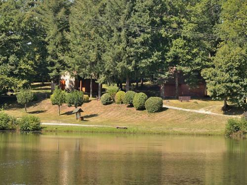 Serene Holiday Home In Cussac With Private Terrace, Barbeque
