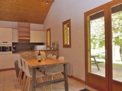 Serene Holiday Home In Cussac With Private Terrace, Barbeque