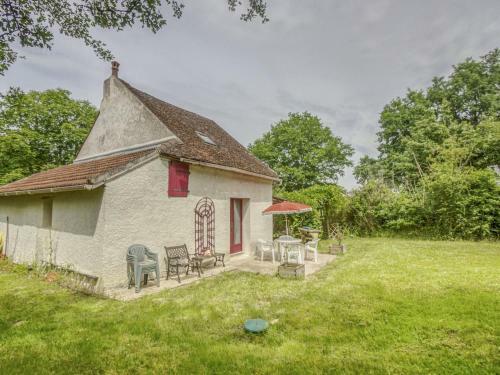 Villa Charming Cottage In Devay With Illuminated Garden