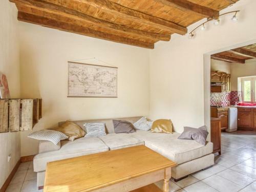 Villa Charming Cottage In Devay With Illuminated Garden
