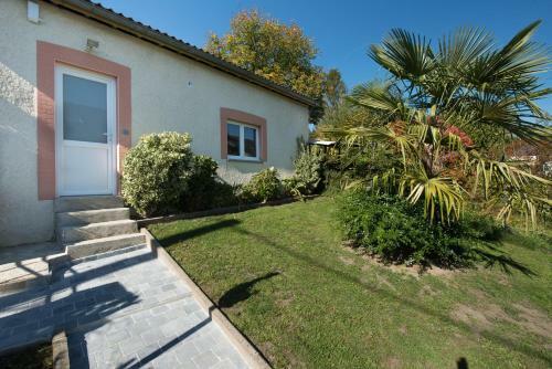 G�te de Vac's Et D'affaires � Deville Secteur Montherm� - Ardennes