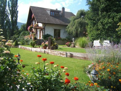 La Maison Fleurie
