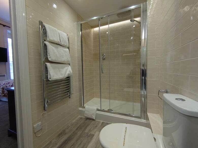Wessex Royale Hotel