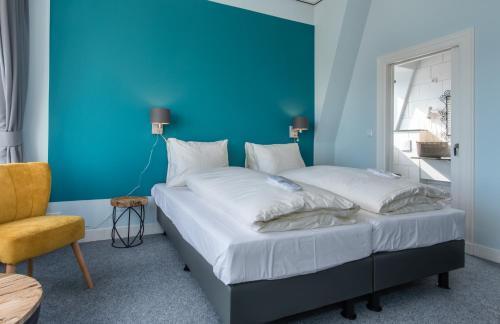 Hotel Bed By The Sea