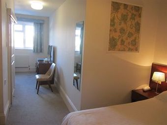 Ommaroo Hotel