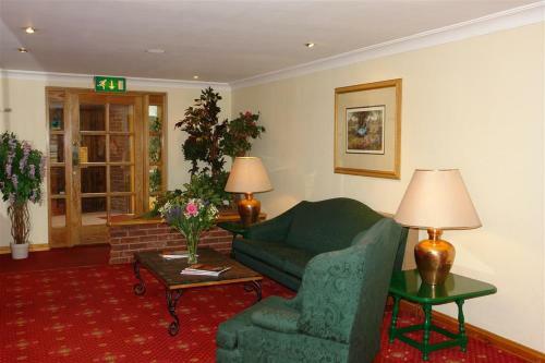 Oaklands Lodge Hotel