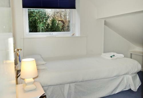 Hostal Garden Cottage Guest House
