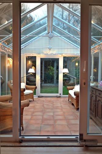 Hostal Garden Cottage Guest House