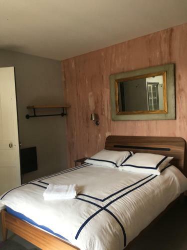 Hostal L Entrepote
