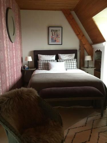 Bed & Breakfast Chambre De Madel