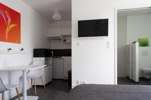 Hostal Studio Ind�pendant Chez L?habitant Au Calme