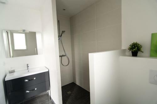 Hostal Studio Ind�pendant Chez L?habitant Au Calme