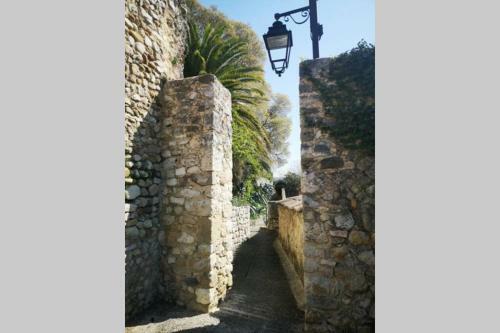 Maison De Village Meubl�e Avec Terrasse