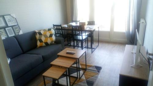 Apartamento Sur Le Toit Du Bureau, T2 R�publique