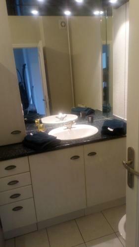 Apartamento Sur Le Toit Du Bureau, T2 R�publique