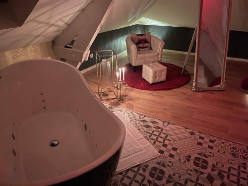 Hotel Redroom Chambre 50 Nuances De Grey