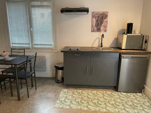 Hostal Maison T1