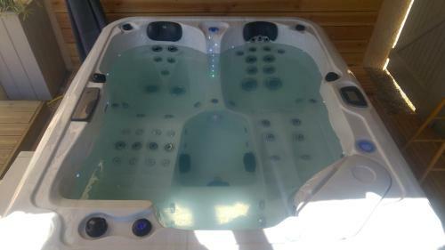 Gite Lapaz/jacuzzi Priv�/piscine