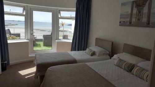 Hostal Maison Chaussey Guest House