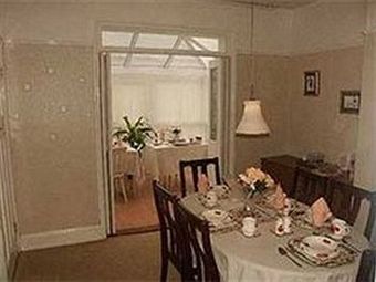 Hostal Karmary Guest House