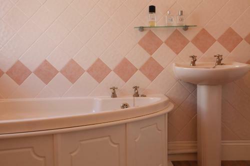 Bed & Breakfast Langdale House