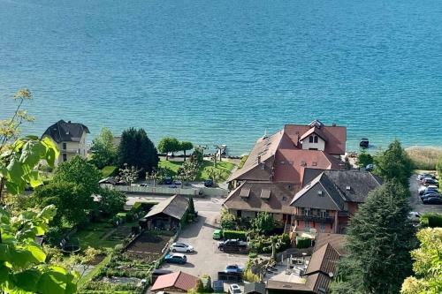 Top Floor Duplex With Private Beach