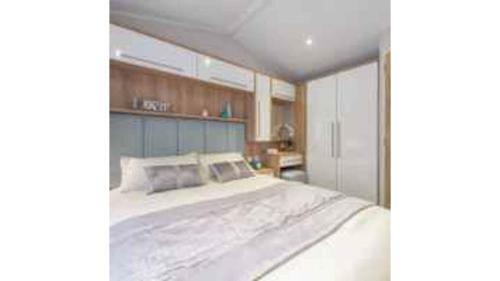 Luxury Mobile Home Near Bordeaux