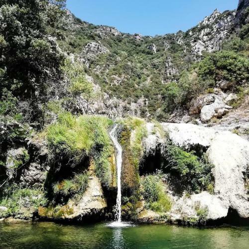 Riviere Et Cascade