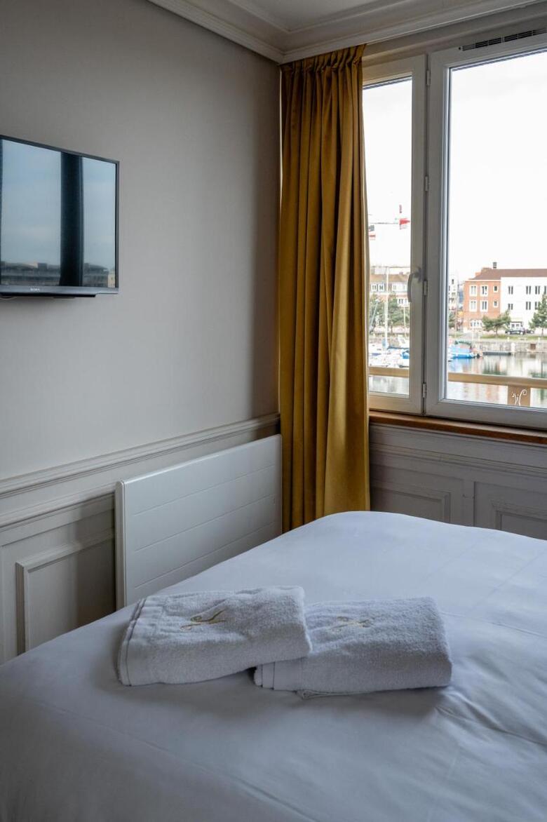 Hotel Aux Waterzooi H�tel Merveilleux C�t� Port