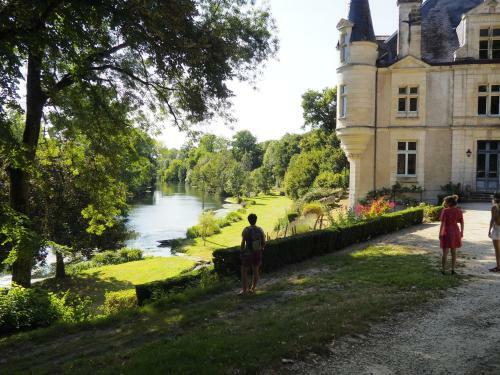 Ch�teau Des Loups - Les Cypr�s