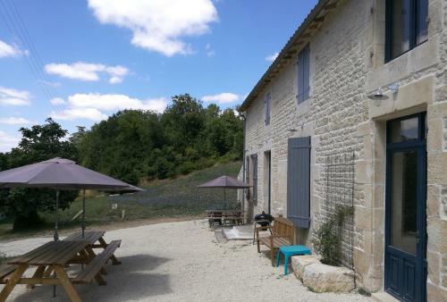 Ch�teau Des Loups - Les Cypr�s