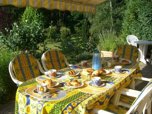 Bed & Breakfast Chambre Et Table D'h�tes Du Chant Des Sources