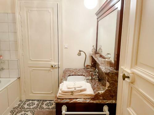 Hostal Ch�teau Du Domaine Du R�veillon