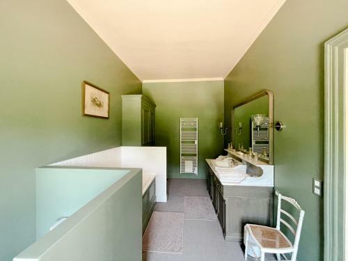 Hostal Ch�teau Du Domaine Du R�veillon