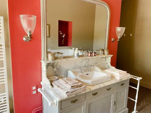Hostal Ch�teau Du Domaine Du R�veillon