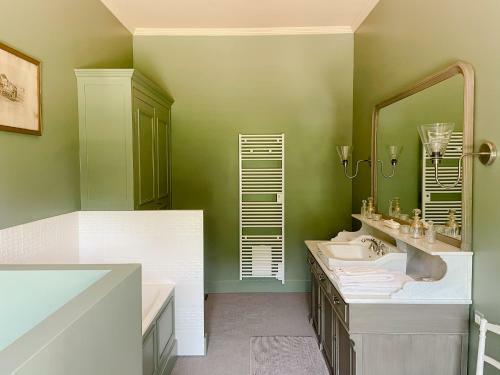 Hostal Ch�teau Du Domaine Du R�veillon