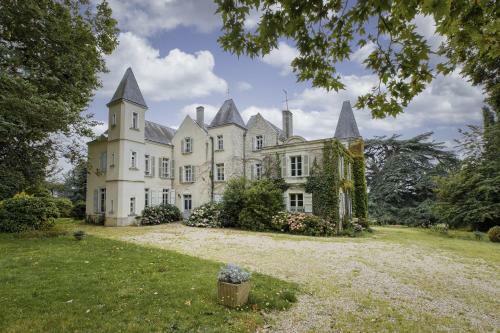 Villa Manoir D'exception Avec Piscine Proche De Laval