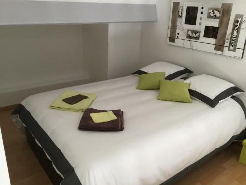 G�te Avec Piscine Lou Min�stra�