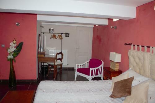 Hostal Cl�t De F�lines Chambre Spacieuse