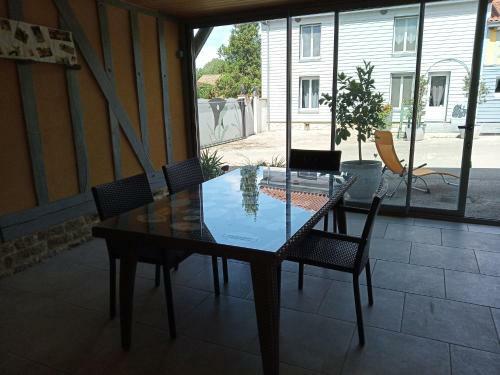 Hostal Les Attelages De La Fontaine