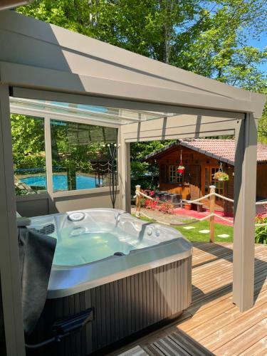 Bed & Breakfast La Long�re Piscine&spa Priv�