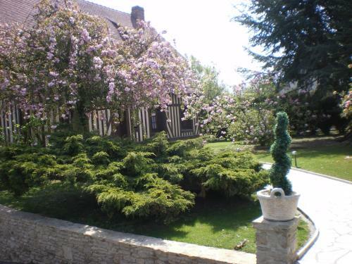 Maison De Style Normand