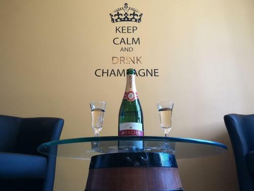 Apartamento Groom Epernay - Jacuzzi & Champagne