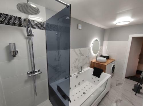 Apartamento Groom Epernay - Jacuzzi & Champagne