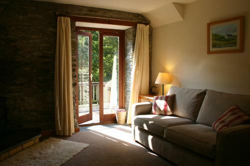 Troedyrhiw Holiday Cottages