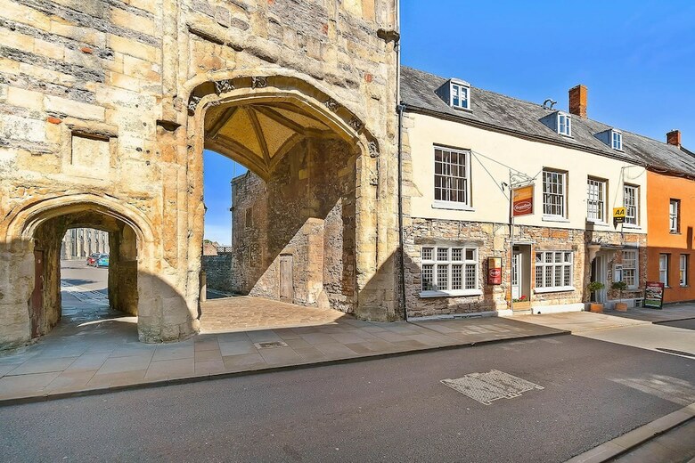 Hotel The Ancient Gatehouse